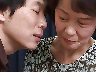 おばあちゃん 日本語 成熟しました