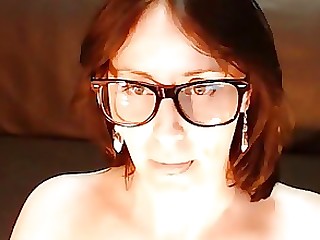 Amateur Brunette Curvy Juicy MILF Teacher Webcam